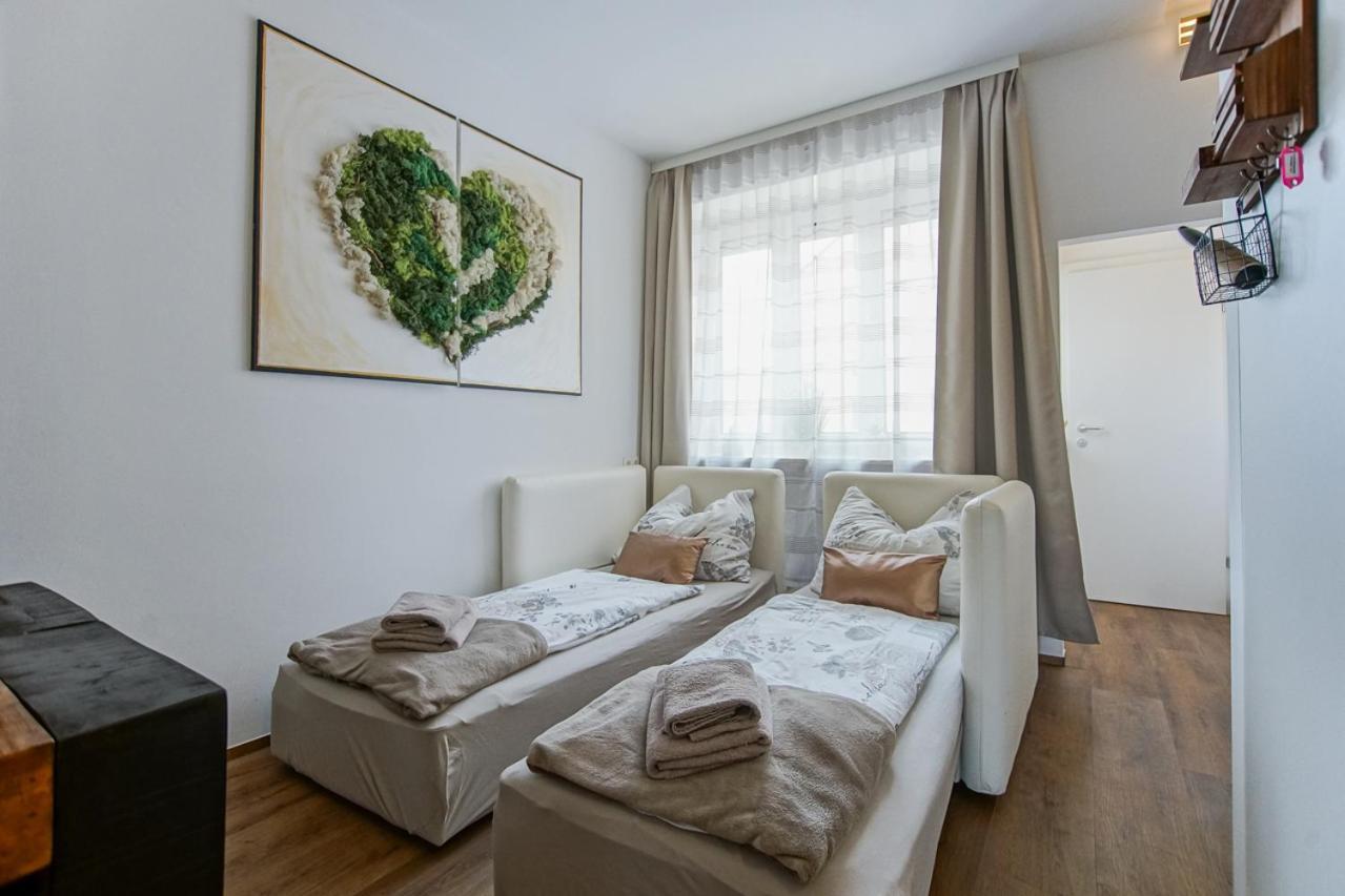 Auszeit Steiraland 8 Mit Ueberdachten Balkon Und Parkplatz Leoben  Dış mekan fotoğraf