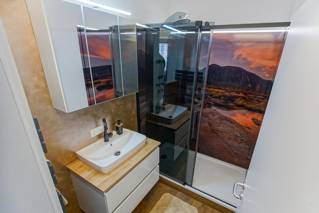 Auszeit Steiraland 8 Mit Ueberdachten Balkon Und Parkplatz Leoben  Dış mekan fotoğraf